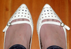 toes1.jpg
